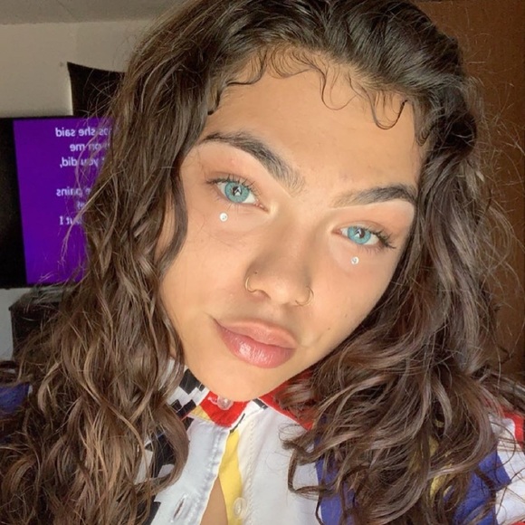 Meet your Posher, Juliona - Picture 1 of 1